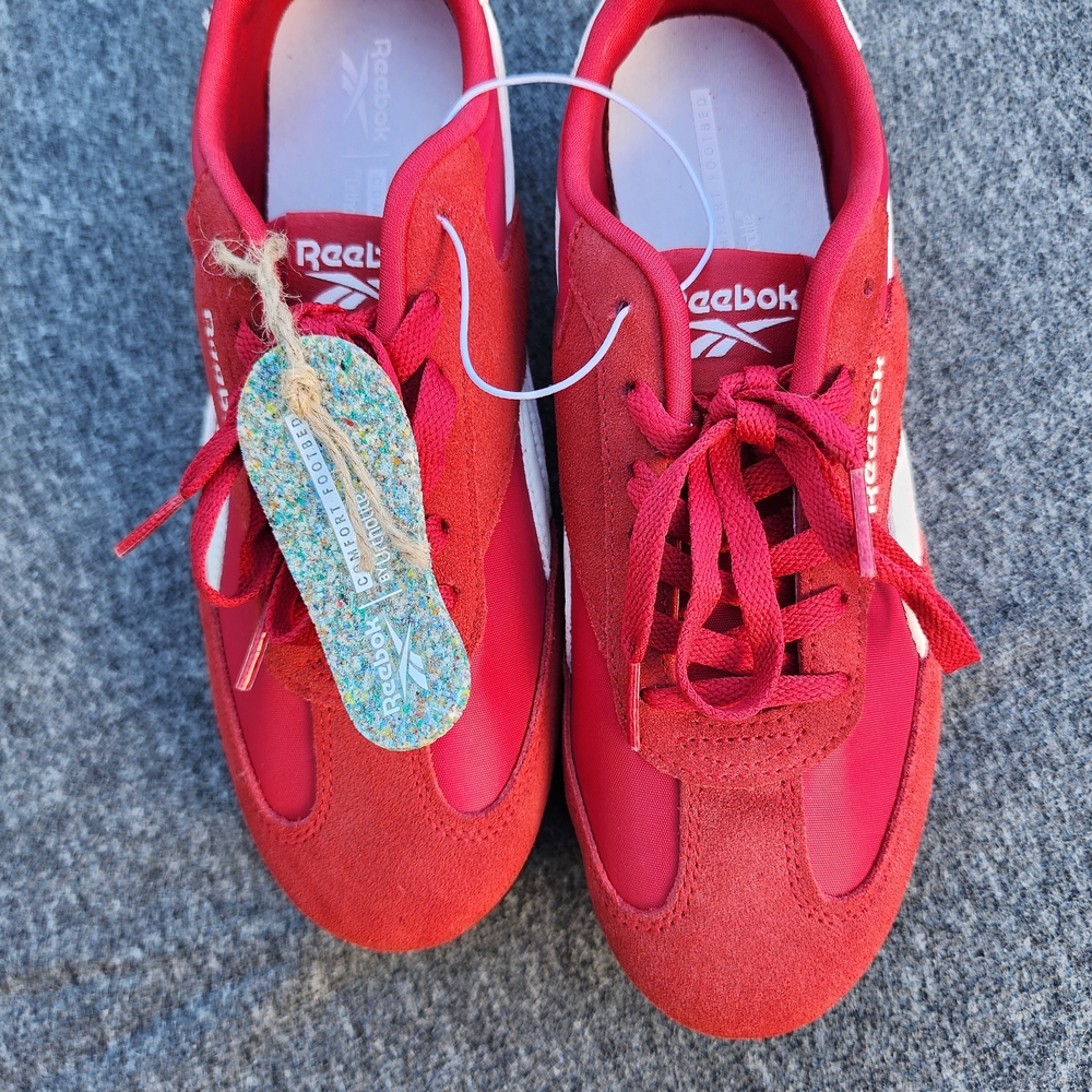 Reebok Red and White Retro Runner Sneakers R400 - Picture 3 of 6
